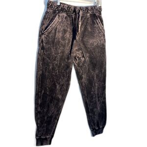 Lane Seven Vintage Washed Sweatpants with Lipstick Smack on Back Pocket SZ S NEW